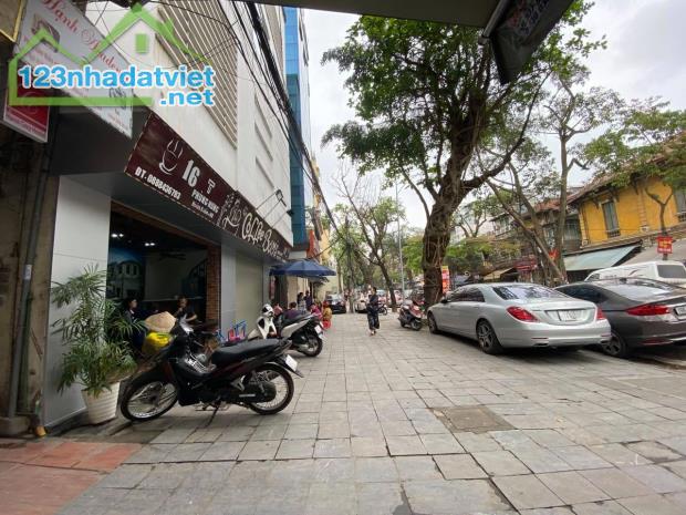Bán Nhà Mặt Phố Quận H/Kiếm 130m10TMT7,5mLÔ GÓC 3 THOÁNG 1 sổ 1 chủ 120 Tỷ Phùng Hưng.