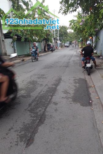 Nhà 2 Tầng, đường nhựa 8m kinh doanh đỉnh, Xuân Thới Thượng 32 chỉ 4.79 tỷ TL.