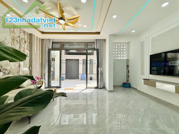 Bán nhà 2 tầng trương công định vũng tàu hẻm ôtô giá: 5 tỷ 3