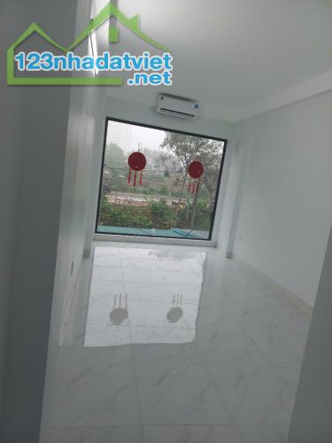 Cho thuê nhà 5 tầng mới đẹp tại khu Đồng Tía, Chúc Sơn, Chương Mỹ, Hà Nội - 2