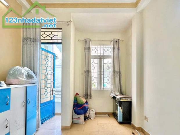 GIẢM SỐC 200TR – NHÀ 4 TẦNG NGAY METRO CMT8, P.4 TÂN BÌNH – CHỈ 5.3  Căn nhà 4 tầng ngay - 2