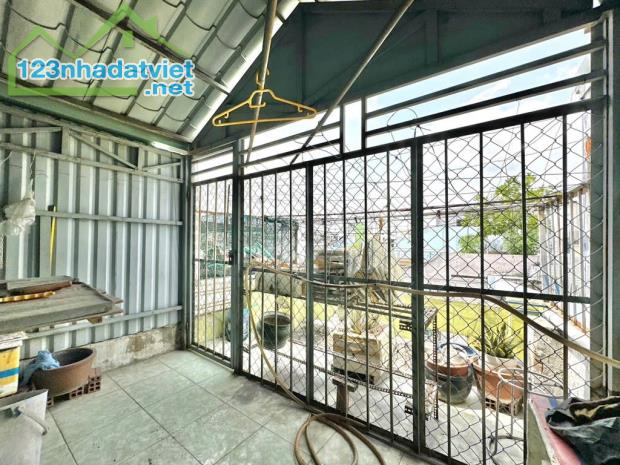 GIẢM SỐC 200TR – NHÀ 4 TẦNG NGAY METRO CMT8, P.4 TÂN BÌNH – CHỈ 5.3  Căn nhà 4 tầng ngay