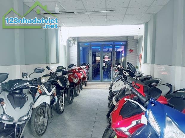 C131 🔥 BÁN NHÀ MẶT TIỀN NGUYỄN THỊ THẬP, QUẬN 7 - NGAY PHÚ MỸ HƯNG - DÒNG TIỀN ỔN ĐỊNH - - 3