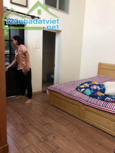 Bán nhà riêng ô tô con đỗ cửa 4PNKK, 4WC, 5 tầng tại Tây Mỗ, Nam Từ Liêm, Hà Nội, giá 5,9 - 2