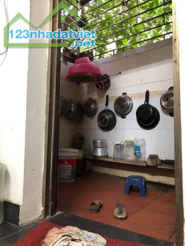 Bán nhà Tây Mỗ Nam Từ Liêm 40m2 c4 lô góc 2 thoáng đủ nội thất ở ngay  gần phố hơn 4 tỷ - 2
