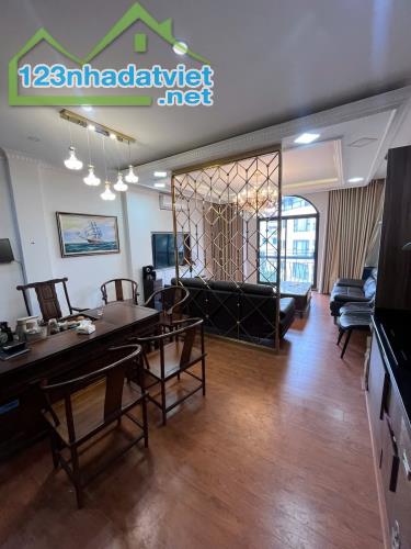 Bán nhà phân lô ngõ 2 Giảng Võ 90m2, 5 tầng, mt 5.8m, ô tô tránh, vỉa hè, kd, chỉ 31.5 tỷ. - 4