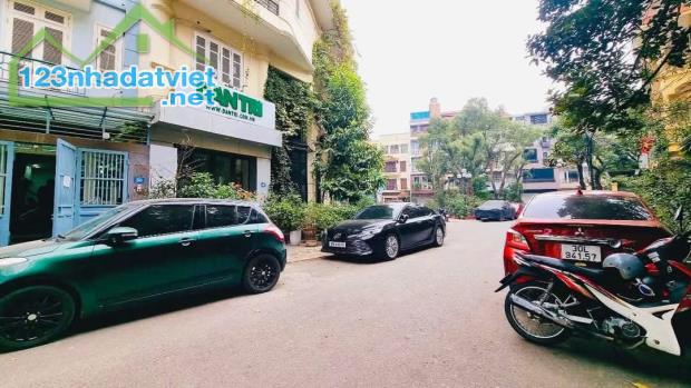 Bán nhà phân lô ngõ 2 Giảng Võ 90m2, 5 tầng, mt 5.8m, ô tô tránh, vỉa hè, kd, chỉ 31.5 tỷ.