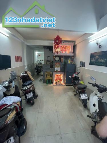 **NHÀ QUẬN 5- 5 LẦU- Hẻm XH Sát Mặt Tiền Trần Hưng Đạo (3.6X11) 6 PN  Chỉ Nhỉnh 8 Tỷ - 1