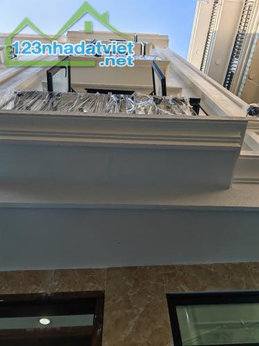 Bán nhà Phạm Văn Đồng, 47m2, phân lô, ô tô, nội thất chủ tặng,  nhỉnh 8tỷ. - 3
