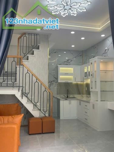 Bán nhà 2 lầu BTCT hẻm 965 Quang Trung .P14. GV. Giá 3 tỷ 1 - 4