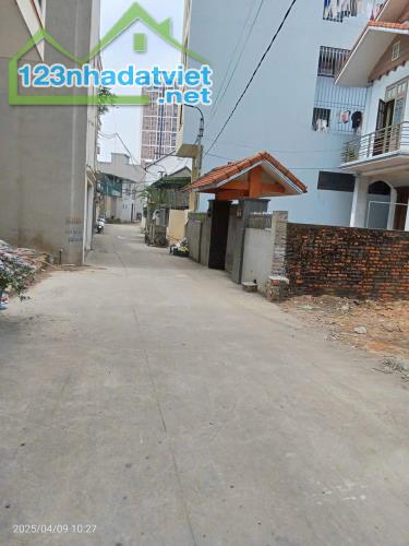 Bán 4 Nốt Ngõ 20 Nguyễn Văn Cừ,Hồng Hải. DT:50-74m2 Oto đỗ cửa !!! - 1