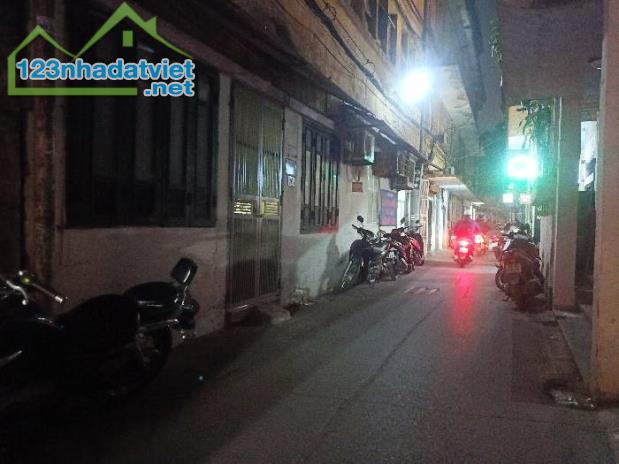 Nhỉnh hơn 1tỷ đã có nhà, siêu hiếm, ngay sau đại học kiến trúc