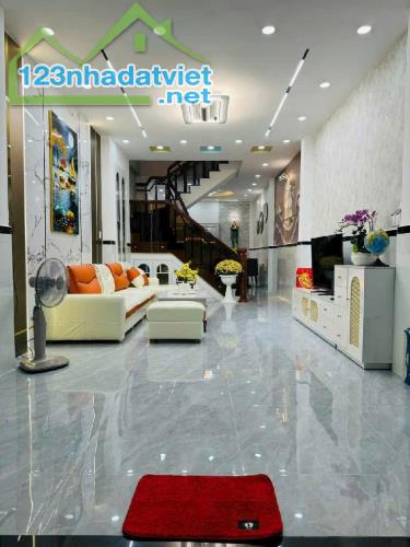 NHÀ ĐẸP QUANG TRUNG GV - GẦN ST EMART2 PHAN HUY ÍCH - HXH THÔNG - DT 56M² - 4 TẦNG - 4