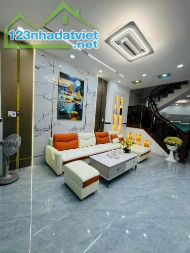 NHÀ ĐẸP QUANG TRUNG GV - GẦN ST EMART2 PHAN HUY ÍCH - HXH THÔNG - DT 56M² - 4 TẦNG - 3