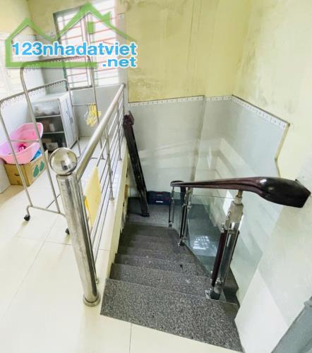 Bán nhà 73M2, HẺM XE HƠI 5M, SÁT ĐƯỜNG LỚN, Gần chợ Phú Xuân, Phạm Hữu Lầu, Quận 7. - 2