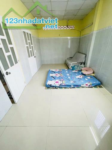 Bán nhà 73M2, HẺM XE HƠI 5M, SÁT ĐƯỜNG LỚN, Gần chợ Phú Xuân, Phạm Hữu Lầu, Quận 7. - 1