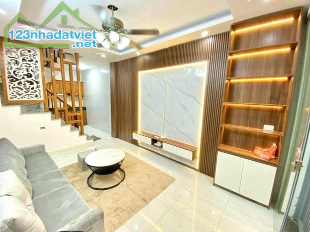 NHÀ LĨNH NAM 31M2 - 4T - 3PN - 5,35 TỶ