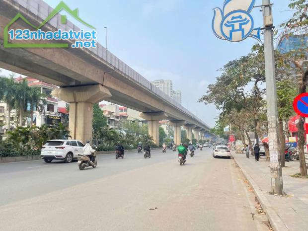 NHÀ ĐẸP 70M2 - PHỐ LỚN - Ô TÔ - KINH DOANH KHỦNG 9.x - 2