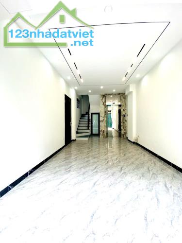 SIÊU PHẨM LONG BIÊN - LÔ GÓC - MẶT NGÕ Ô TÔ TRÁNH - 6 TẦNG THANG MÁY - KINH DOANH - Ở SƯỚN - 2