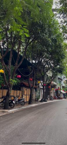 Căn duy nhất mặt phố Trịnh Công Sơn - 120m - 2 thoáng - mặt tiền siêu rộng - chỉ 89 tỷ - 3