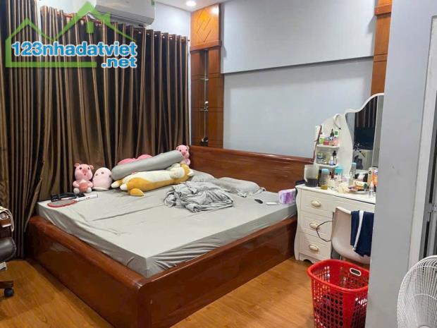 MỘT CĂN RA MẶT TIỀN-TƯƠNG LAI LÀ MẶT TIỀN PHAN HUY ÍCH GÒ VẤP-ĐƯỜNG 30M - 1