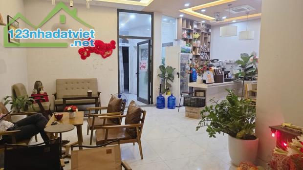 TÒA SIÊU VIP-LÔ GÓC-Phố Nguyễn Khánh Toàn 111m/8Tầng/MT 23m 69 Tỷ, Dòng tiền cao - 2
