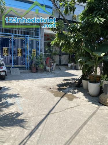 ♥ Nhà Kiệt rộng Hoàng Diệu, kẹp kiệt thoáng, 55m2, 3 mê đúc, sân rộng, 3.65 tỷ - 1
