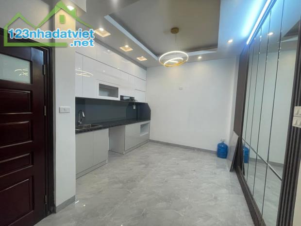 LÊ VĂN LƯƠNG -NGUYỄN NGỌC VŨ! DT: 37Mx 5 tầng ,Mt 3,5m (giá  8.85 tỷ ) TrungTâm Cầu Giấy - 2
