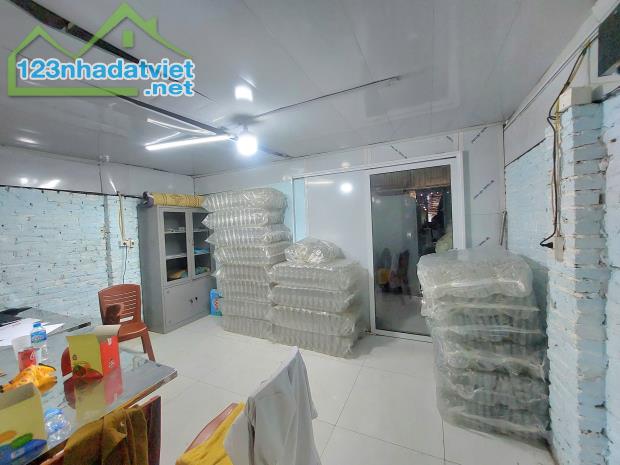 Cho thuê 240m kho xưởng đường Tam Trinh, khu ko có quy hoạch, 18tr/th - 1
