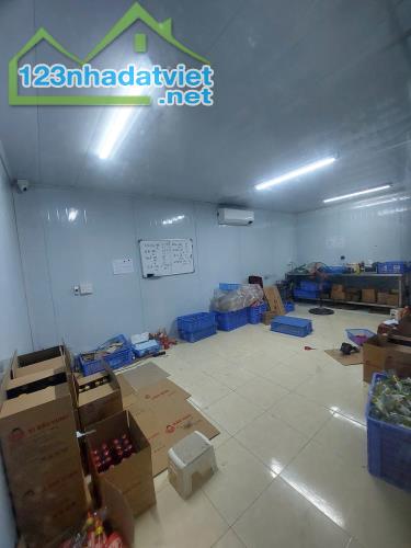 Cho thuê 240m kho xưởng đường Tam Trinh, khu ko có quy hoạch, 18tr/th - 2
