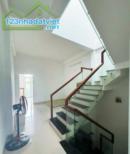 Chính chủ Bán nhà 3 tầng. Đường Cao Xuân Dục, quận Hải Châu. Đà Nẵng. LH 0905 277 522 - 1