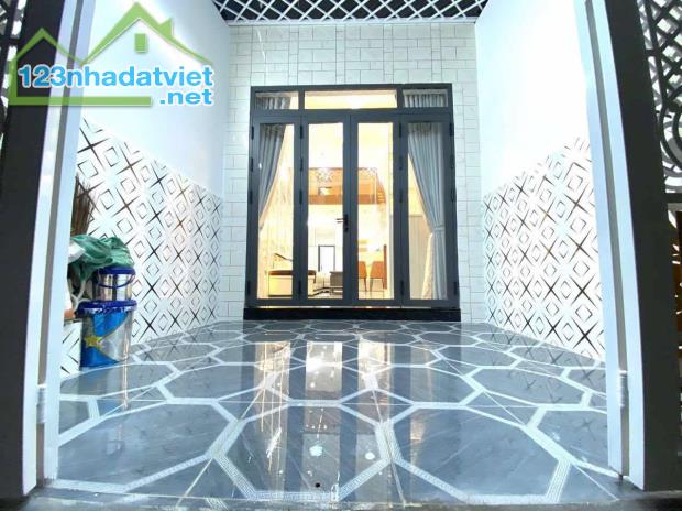 Bán nhà vừa hoàn thiện, TT Nhà Bè - DT: 3,5m x 17m - Giá: 4 Tỷ 200 triệu - 4