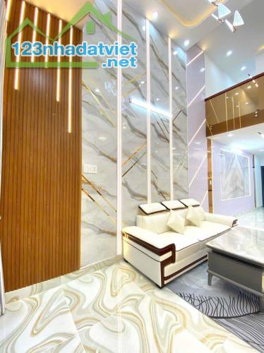 Bán nhà vừa hoàn thiện, TT Nhà Bè - DT: 3,5m x 17m - Giá: 4 Tỷ 200 triệu