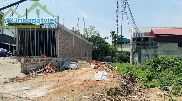 Đất đẹp - Giá rẻ - Cao tốc Máng 7, Thụy Hương giáp thị trấn Chúc Sơn - 1