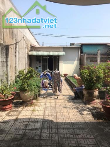 NHÀ MẶT TIỀN QL22 - BÁN GẤP GIẢM 250 TRIỆU - 3