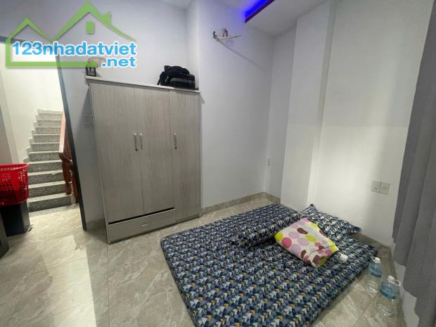 NHÀ 2 TẦNG MẶT TIỀN LẠC LONG QUÂN 50M2, NGANG 3,7M, GIÁ CHỈ 6 TỶ 350 - 3