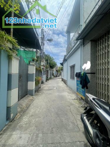 NHÀ 2 TẦNG MẶT TIỀN LẠC LONG QUÂN 50M2, NGANG 3,7M, GIÁ CHỈ 6 TỶ 350 - 5