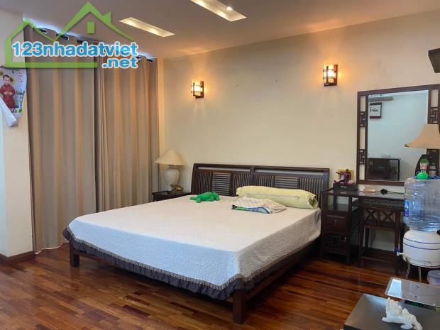 CHÍNH CHỦ CẦN BÁN GẤP ĐẤT VÀNG PHÂN LÔ HOÀNG CẦU DT61m2, ÔTÔ KINH DOANH - 2