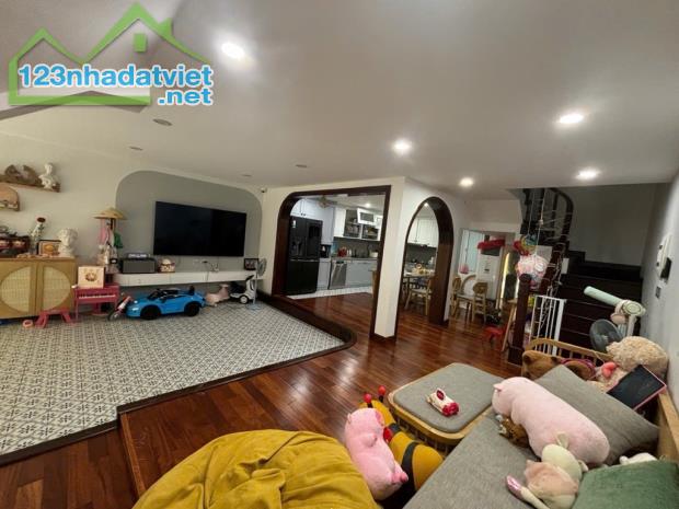 BIỆT THỰ MINI PHỐ PHÙNG CHÍ KIÊN, QUẬN CẦU GIẤY, MT 11m, DT 160m2 . GIÁ CHỦ CHÀO 56 TỶ. - 1