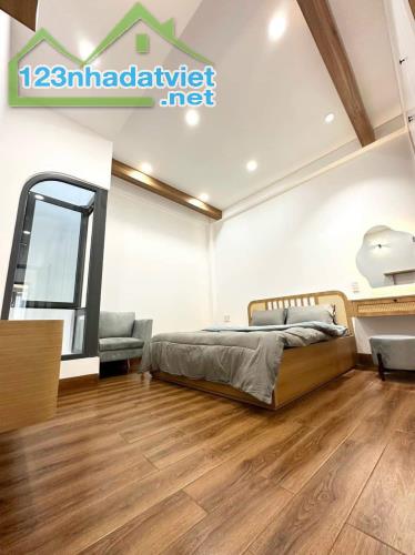 Cần tiền bán gấp căn nhà 63m²-2tỷ980(TL) Đường Nguyễn Thị Thập, P. Tân Phú, Quận 7.