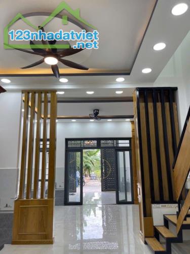 chủ nhà kẹt tiền cần bán nhà ngay trung hóc môn giá 630 triệu
