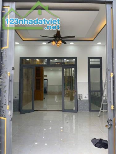 chủ nhà kẹt tiền cần bán nhà ngay trung hóc môn giá 630 triệu - 2