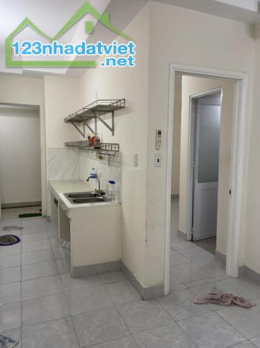 Cho thuê căn hộ 2PN tại chung cư 35 Hồ Học Lãm, nhà trống mới nhận bàn giao, giá 5,5 - 2