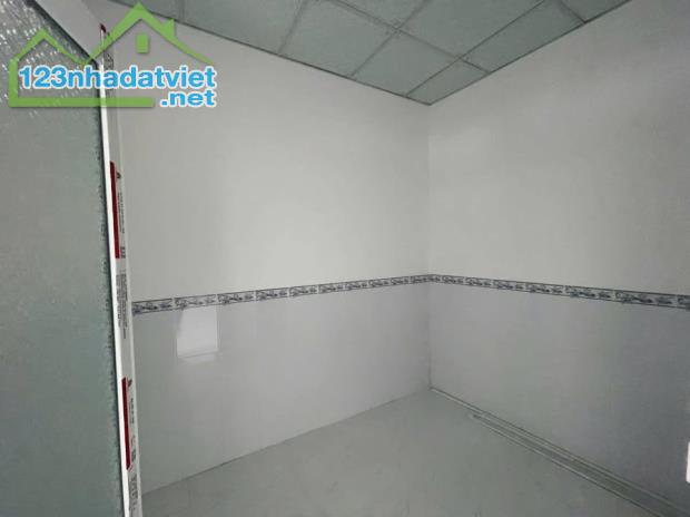 Bán gấp nhà đường Giồng Cát, Củ Chi 125m2 2PN SHR. Giá bán 650 triệu - 2