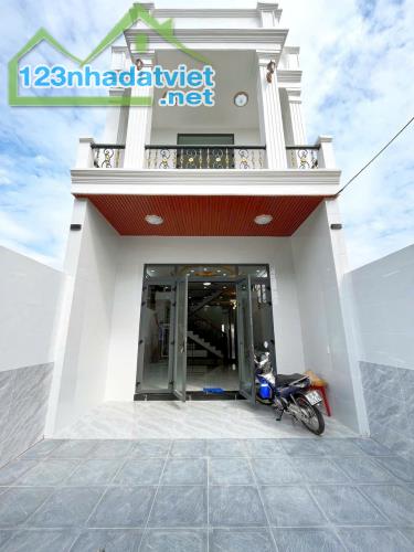 CẦN BÁN CĂN NHÀ LẦU ,GẦN TRƯỜNG THPT VÕ VĂN TẦN,SHR ,1 XẸT ĐƯỜNG XE HƠI - 1