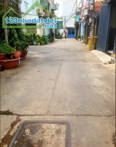 Bán nhà 3 tầng ngang 7,8m đường 5m Trường Chinh - Quận 12 giá chỉ hơn 7 tỷ - 1
