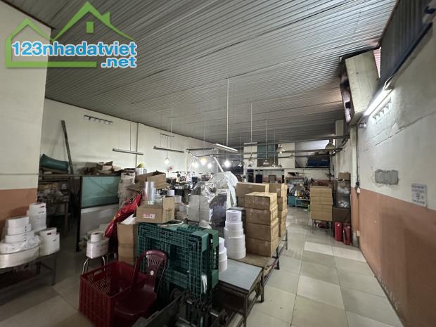 Bán Nhà C4 Bình Hưng Hoà, Bình Tân, tiện xây mới 300m2 Thổ, chỉ 40tr/m2 - 1