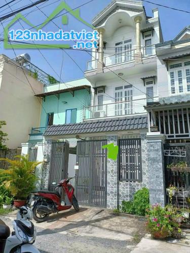 bán nhà xuân thới sơn hóc môn  diện tích 5x20 1 trệt 2 lầu ,6pn,3wc giá 4 tỷ 8 - 4