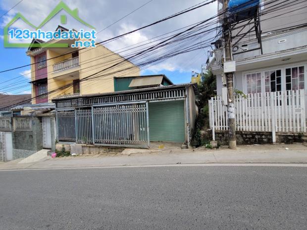 BÁN NHÀ CẤP 4 MẶT TIỀN ĐƯỜNG NGÔ THÌ NHẬM
