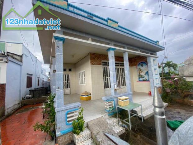 Bán Gấp Nhà Cấp 4, Giá 620TR. DT 324m2. SHR.Thanh phước Gò Dầu Tây Ninh. - 1